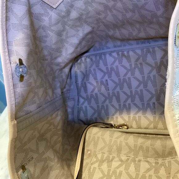 Michael Kors Monogram Carry All Tote Bag - Picture 13 of 15